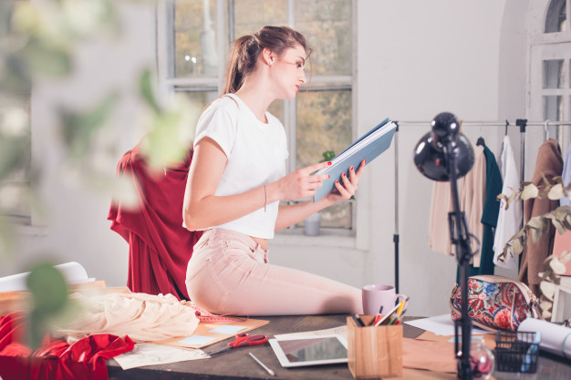 ژورنال لباس چیست؟ و چه مزایایی دارد؟