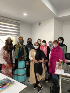 کسب درآمد از طراحی لباس