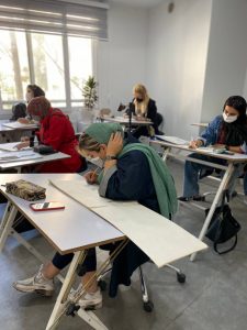 آشنایی با بازار کار طراحی لباس در ایران